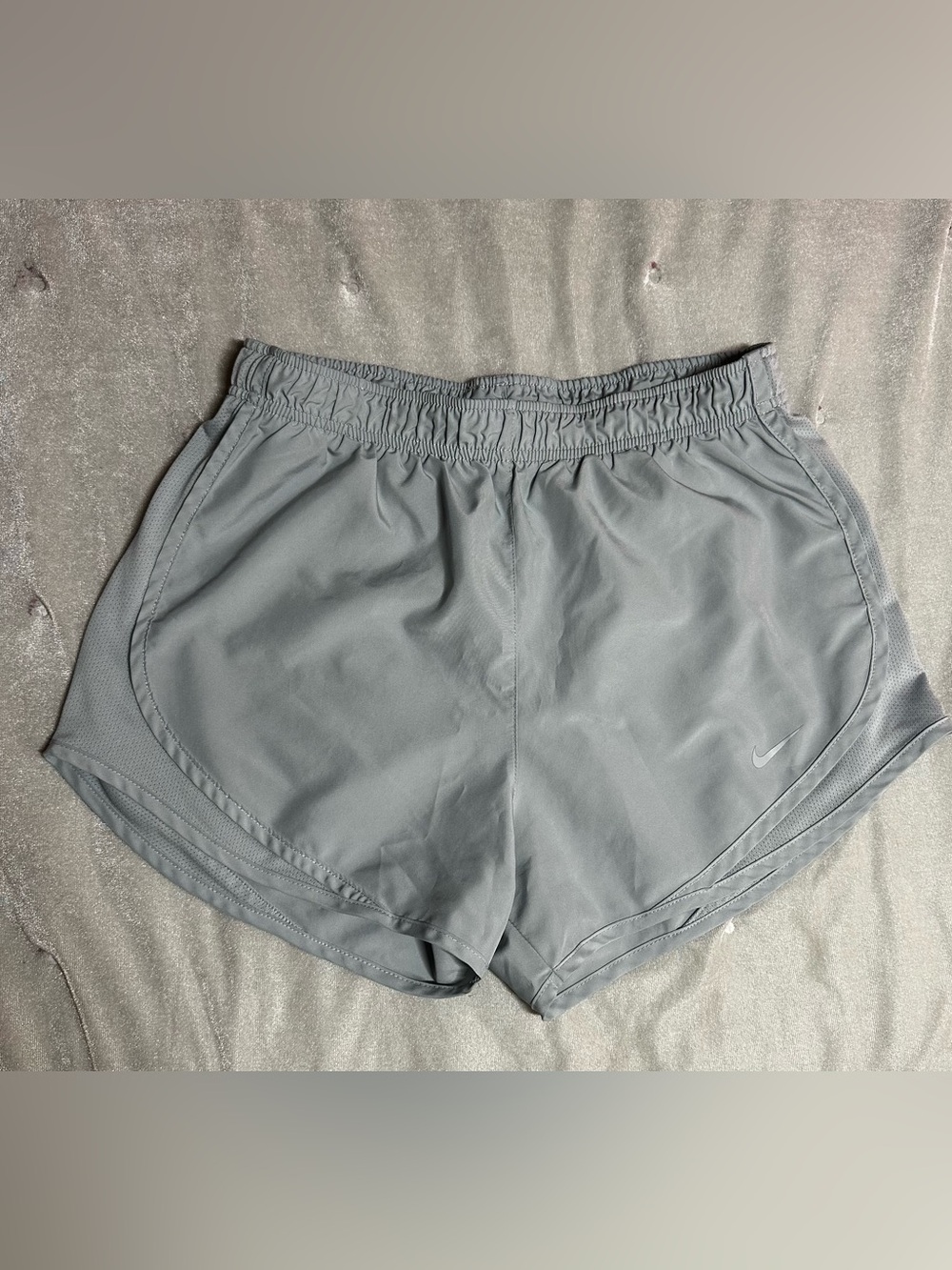 Nike Women's Light Gray Athletic Running Shorts